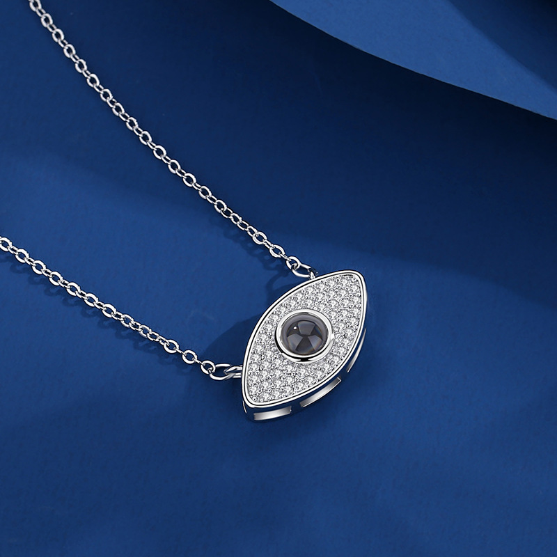 Creative Versatile Projection Necklace