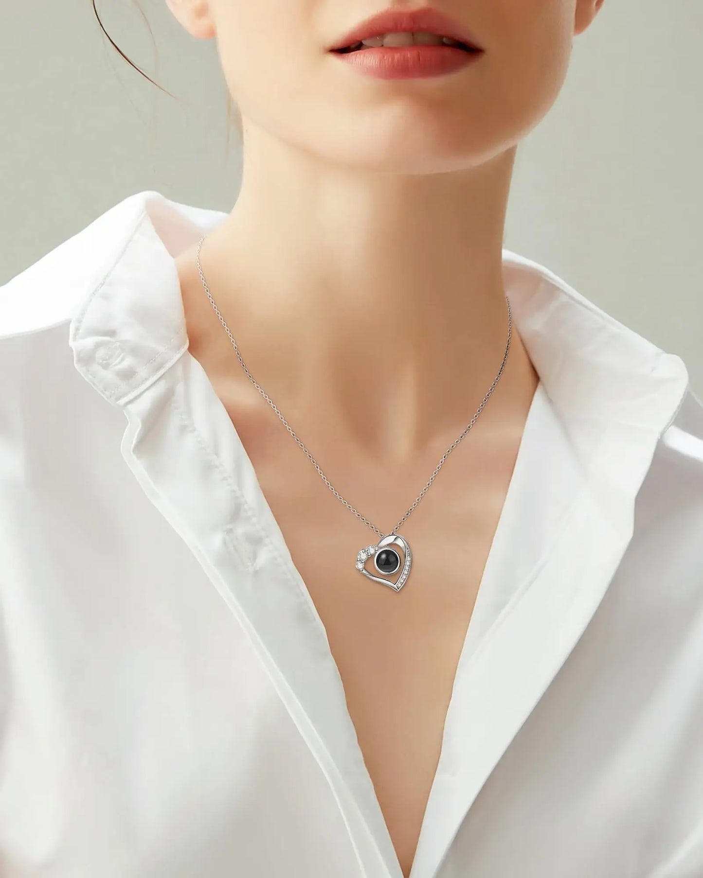 Personalized Picture Projection Necklace Camera Pendant for Women